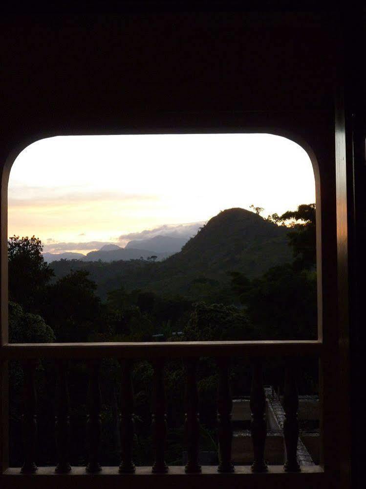 Hotel La Escalinata Copan Ngoại thất bức ảnh